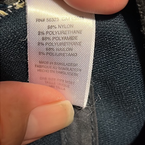 Well loved Red Sox Hat flex fit not sure of size but clean - Picture 6 of 7